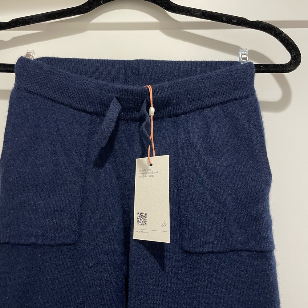 Quince Cashmere Navy Sweatpants Size 10 Kids